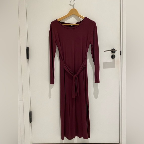 BB DAKOTA BY STEVE MADDEN LONG SLEEVE KNIT MATERNITY DRESS - Picture 8 of 9